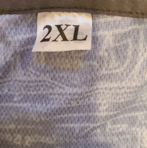 AC/DC Awesome Tee. EUC. - Picture 3 of 4